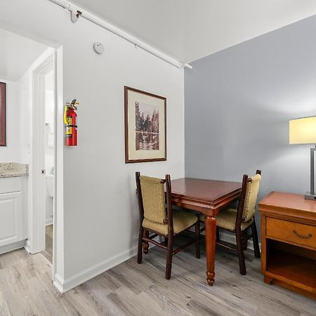 Budgetel Inn And Suites Lodge West Bagian luar foto
