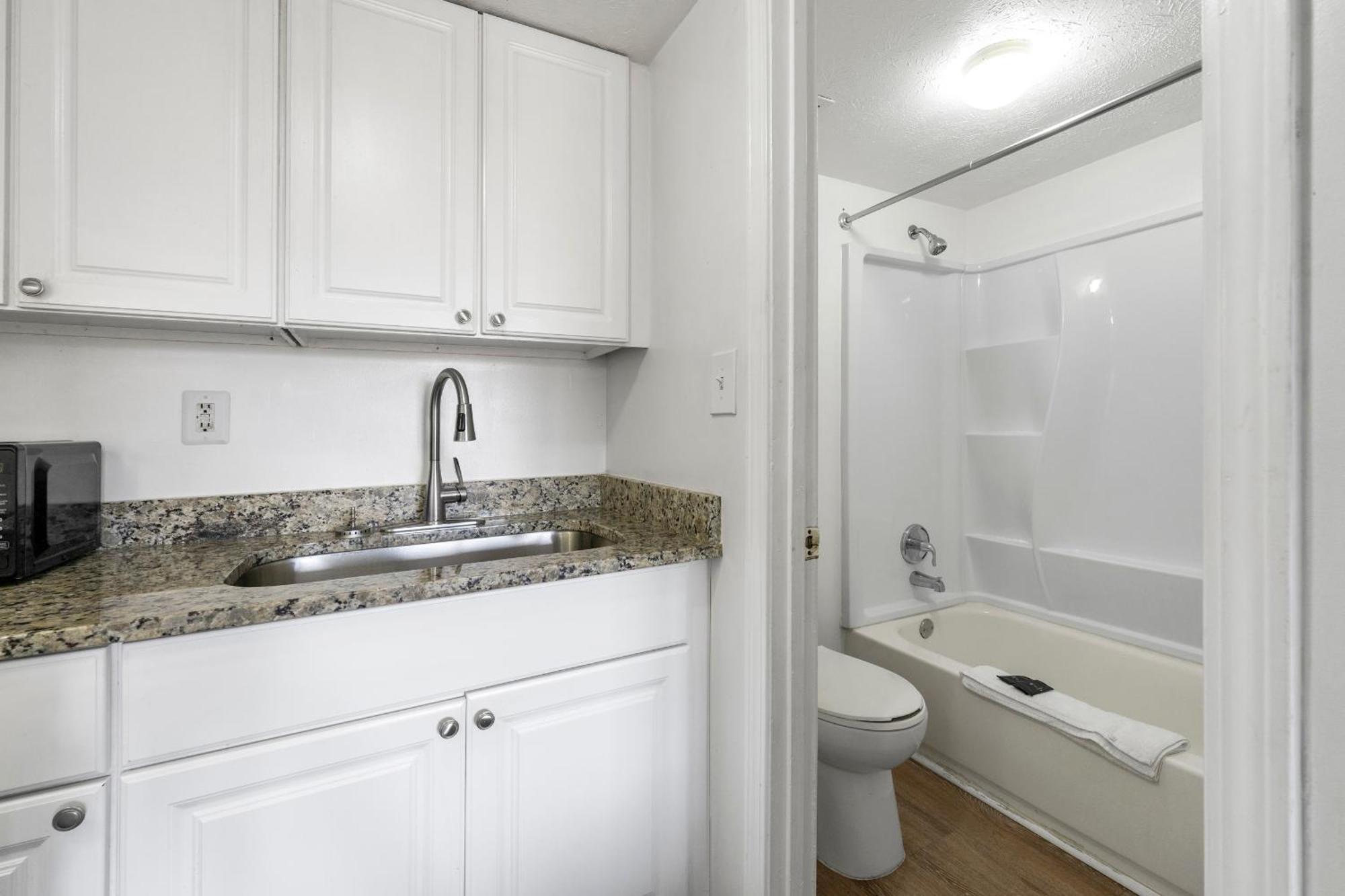 Budgetel Inn And Suites Lodge West Bagian luar foto