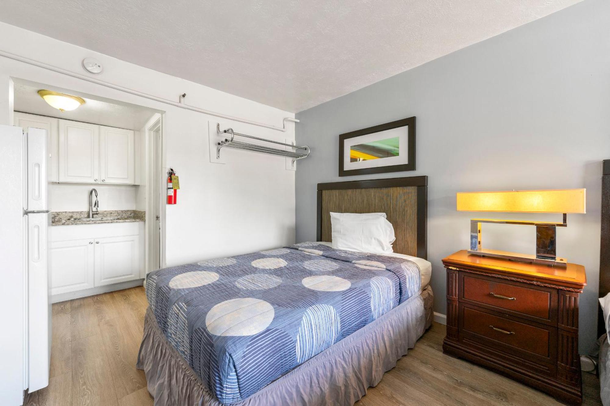 Budgetel Inn And Suites Lodge West Bagian luar foto