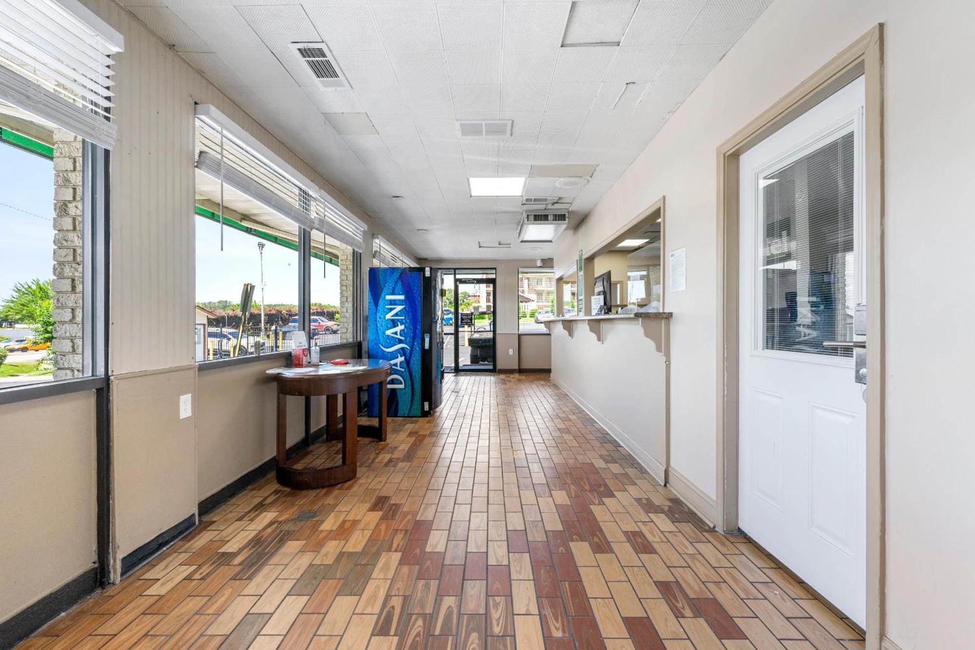 Budgetel Inn And Suites Lodge West Bagian luar foto
