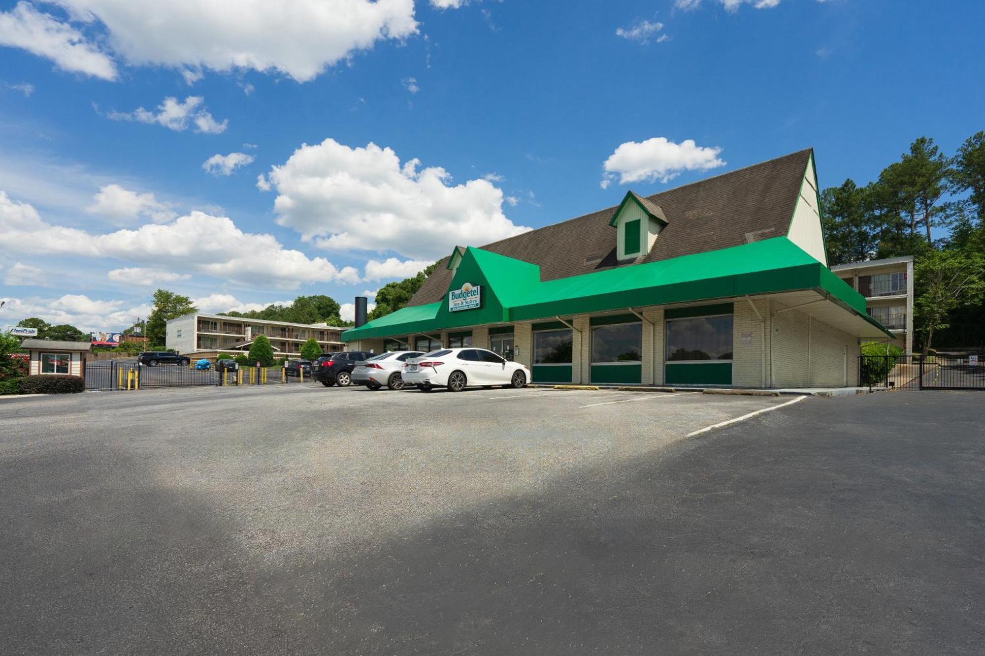 Budgetel Inn And Suites Lodge West Bagian luar foto