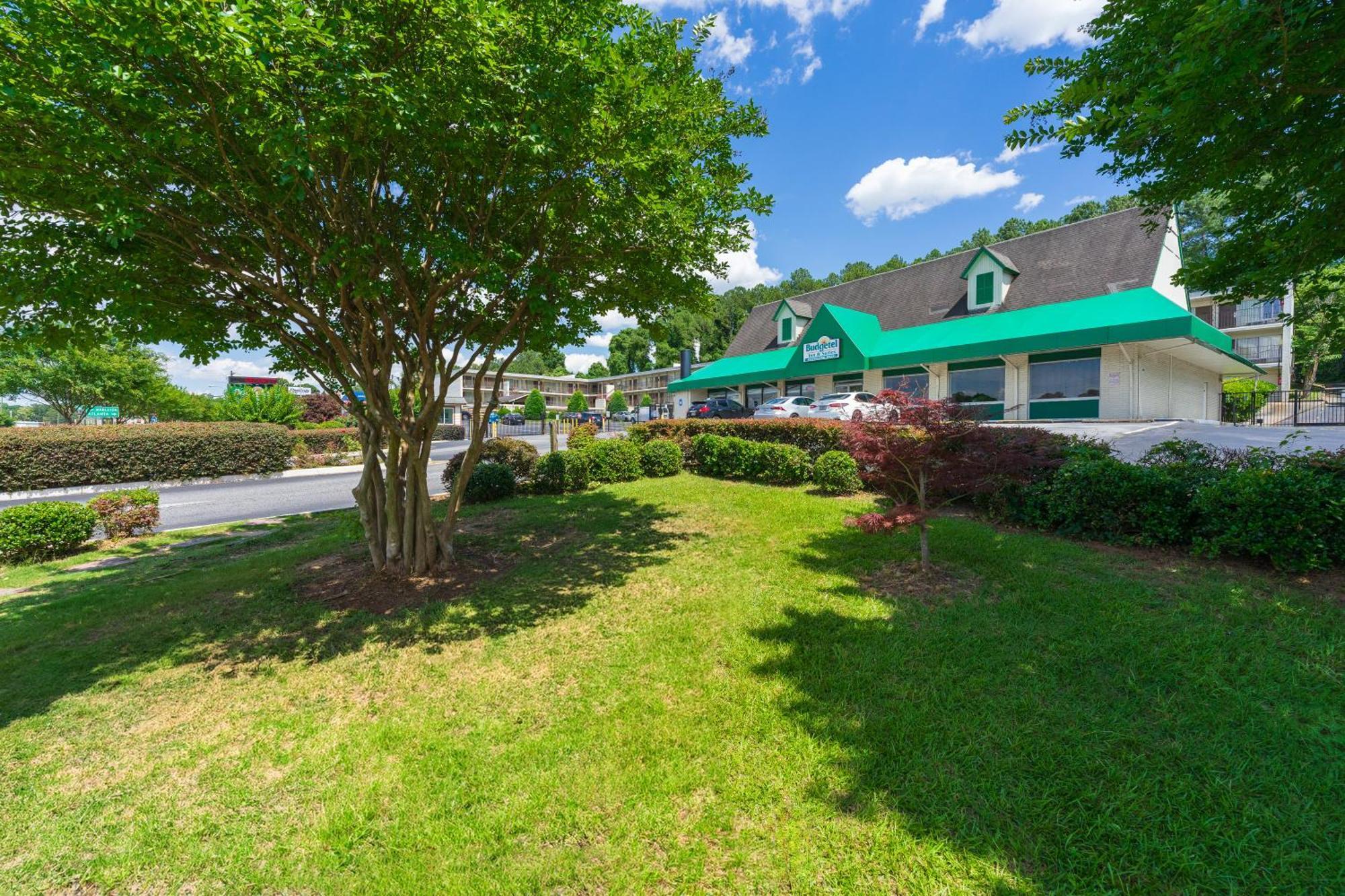 Budgetel Inn And Suites Lodge West Bagian luar foto
